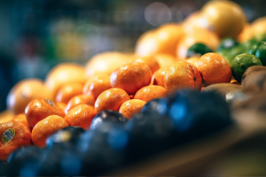توزیع میوه تنظیم بازار شب عید از سه شنبه